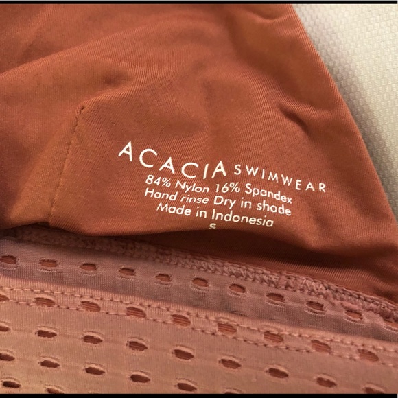 Acacia Awapui top in Lipstick Mesh - Picture 5 of 5